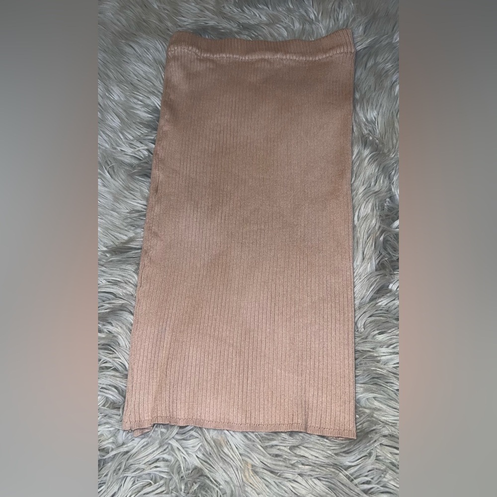 nWOT Undeniable Pleasures Skirt Set - Picture 7 of 10